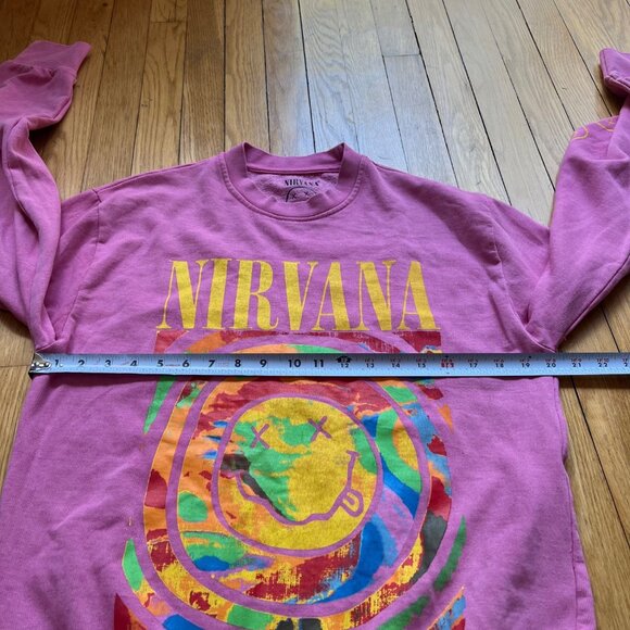 Nirvana Size M Pink Pullover Long Sleeve Crew Neck Sweatshirt - Picture 4 of 10